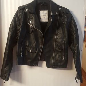 Abercrombie & Fitch vegan leather crop jacket